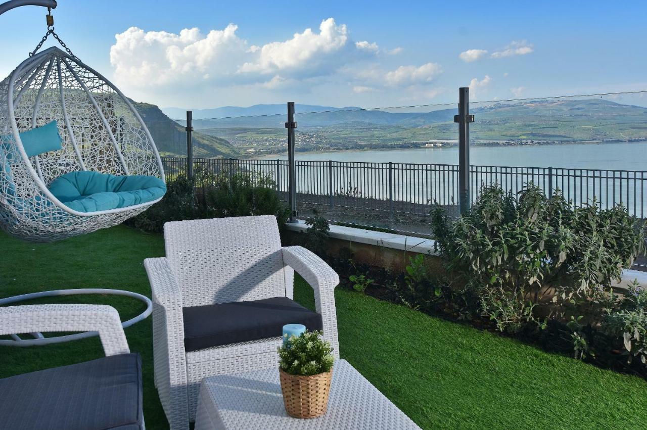 Ariston Luxury Garden Apartment With A Pool 티베리아 외부 사진