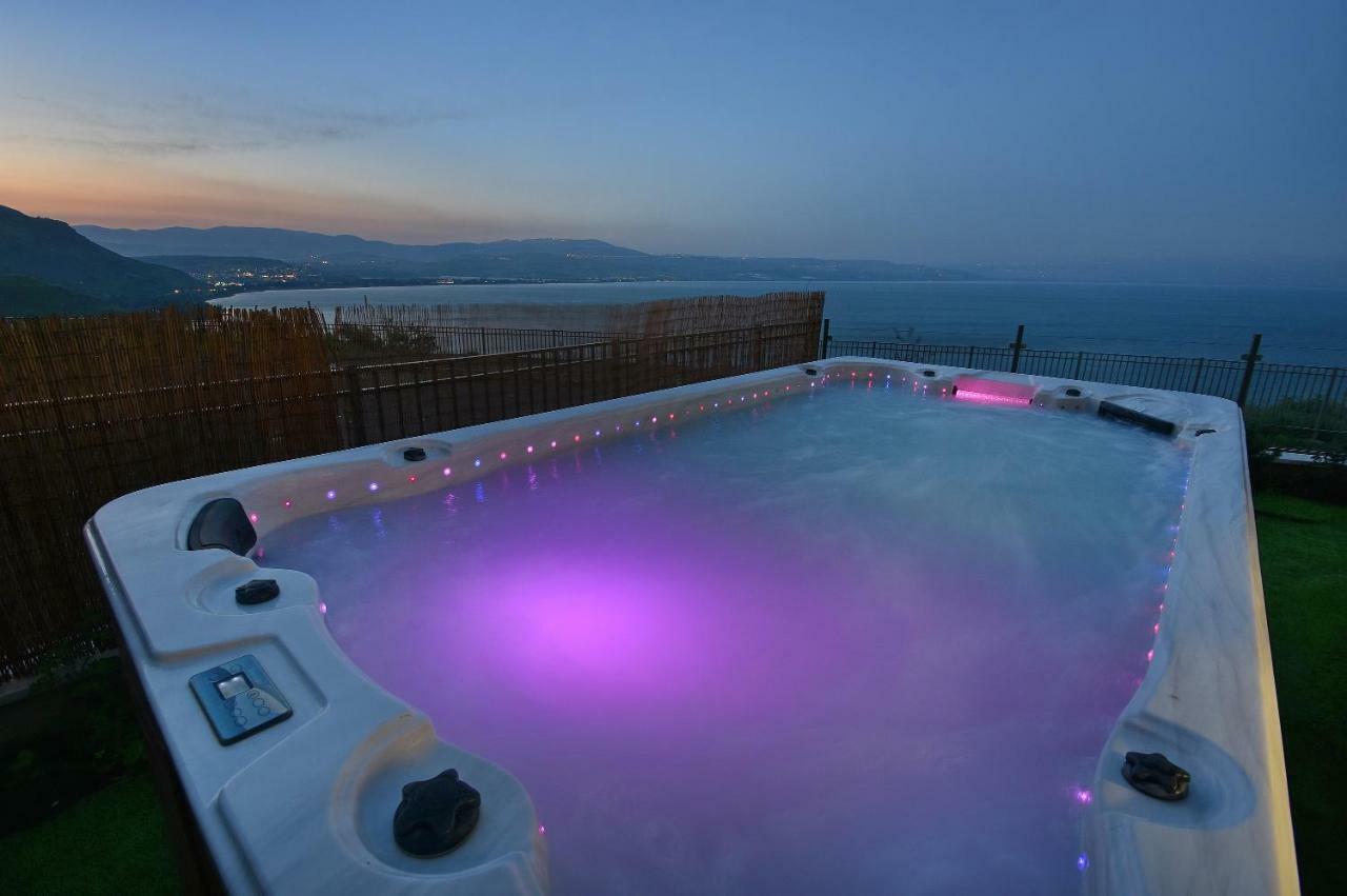Ariston Luxury Garden Apartment With A Pool 티베리아 외부 사진